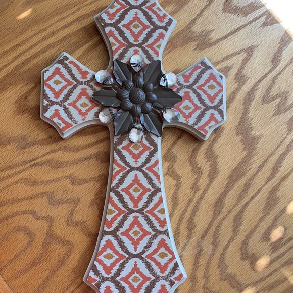 15.5in Layered hanging cross, brown, orange, tan, farmhouse, shabby, wall decor - Picture 1 of 7